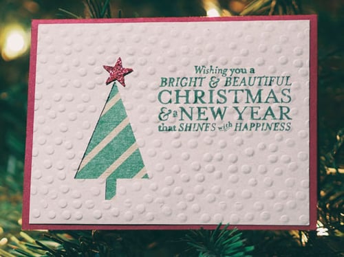 Weihnachtliche Karte mit Textur und einem Spruch
