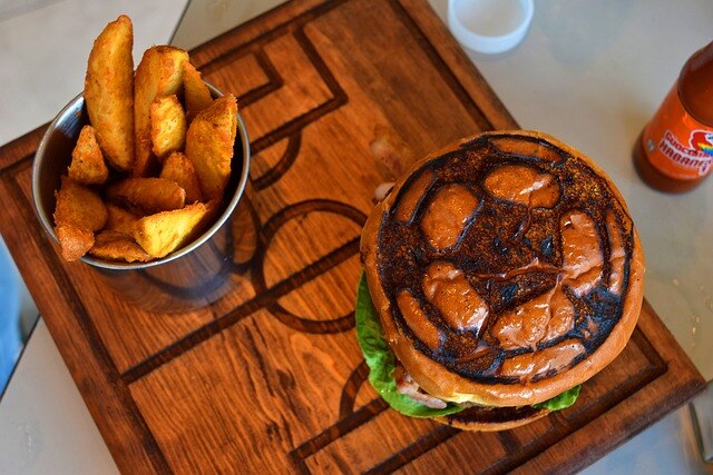 burger-5932660_640