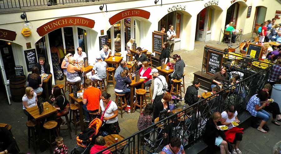 Kundenbindung in der Gastronomie - Tillhub Blog